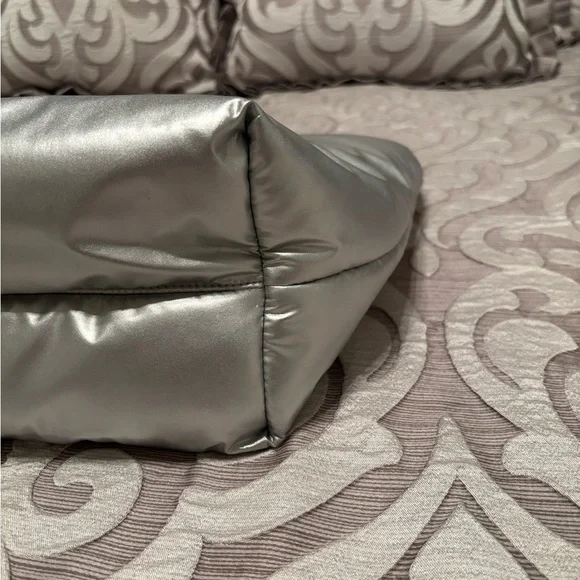 Tory Burch Metallic Silver ToteTory Burch Ella Metallic Puffy Chain Tote